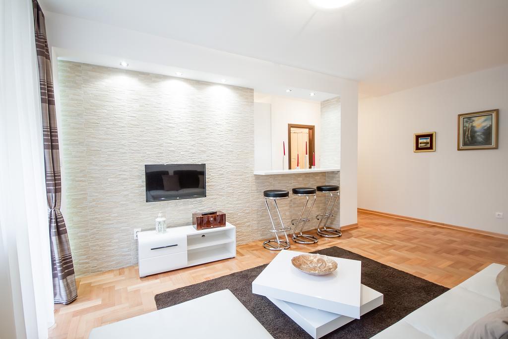 Apartments King Milan, City Center Beograd Ngoại thất bức ảnh
