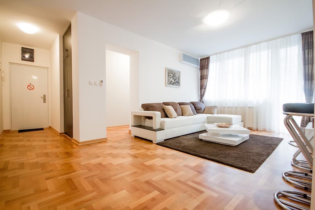 Apartments King Milan, City Center Beograd Ngoại thất bức ảnh